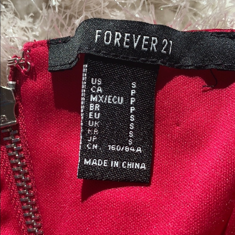 A Blouse - Picture 4 of 4